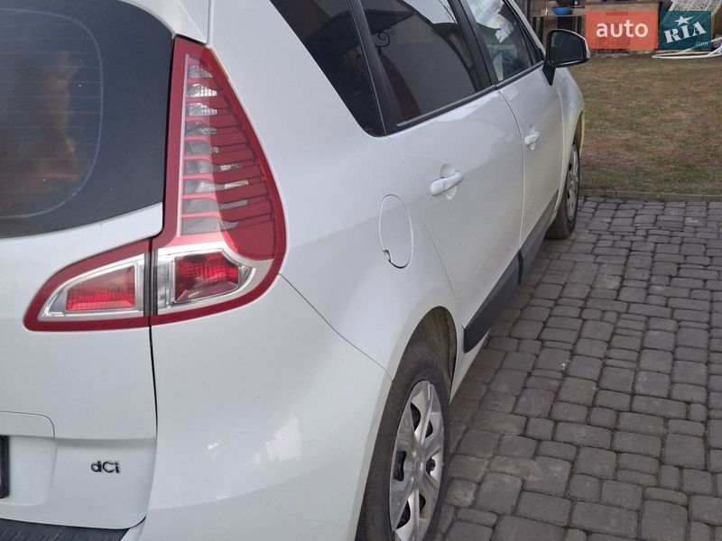 Renault Scenic 2011