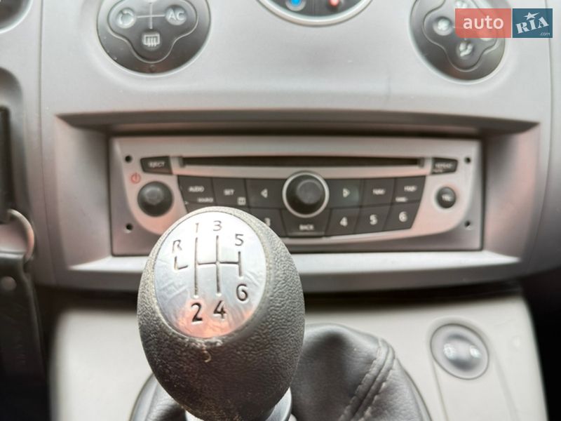 Мінівен Renault Scenic 2008 в Ромнах