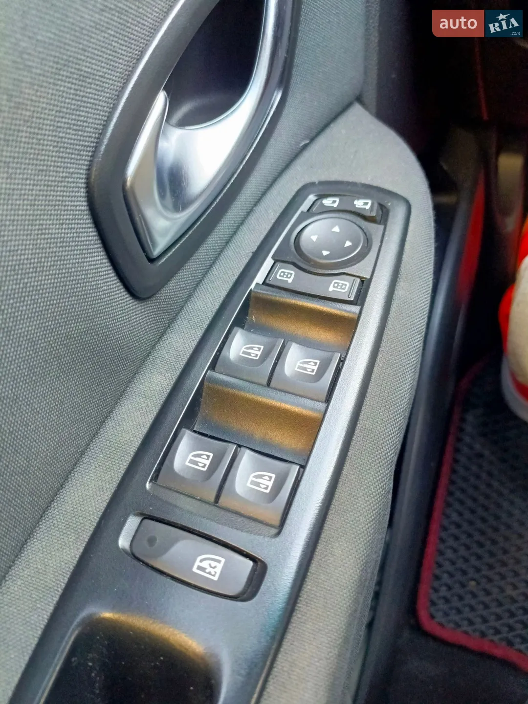 2010 Renault Scenic - мініатюра 26