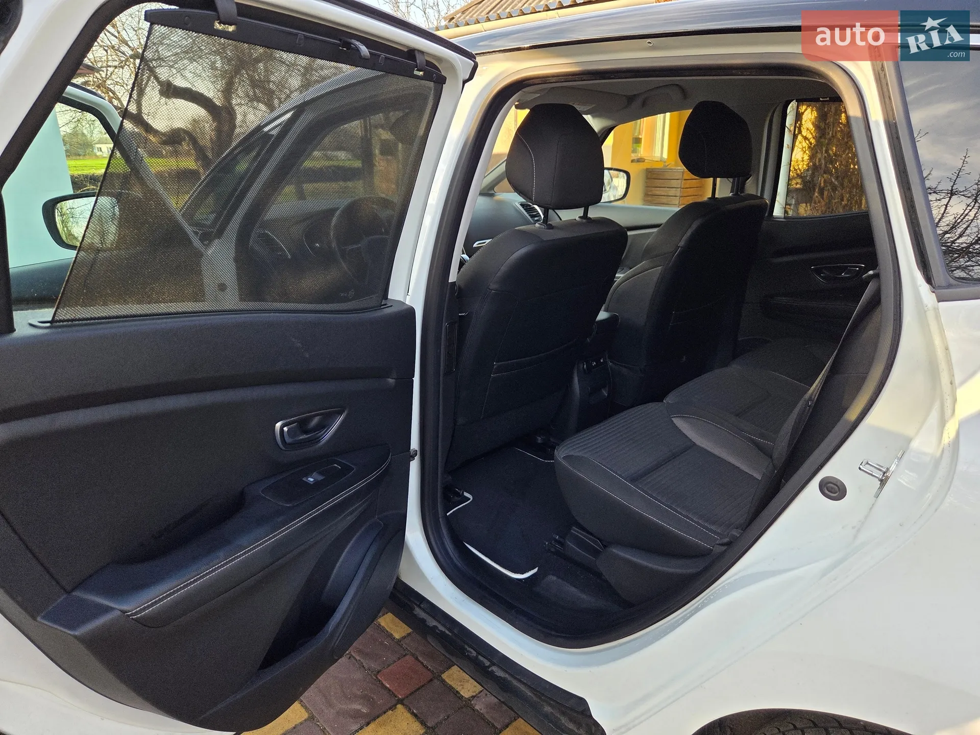 2017 Renault Scenic - мініатюра 12
