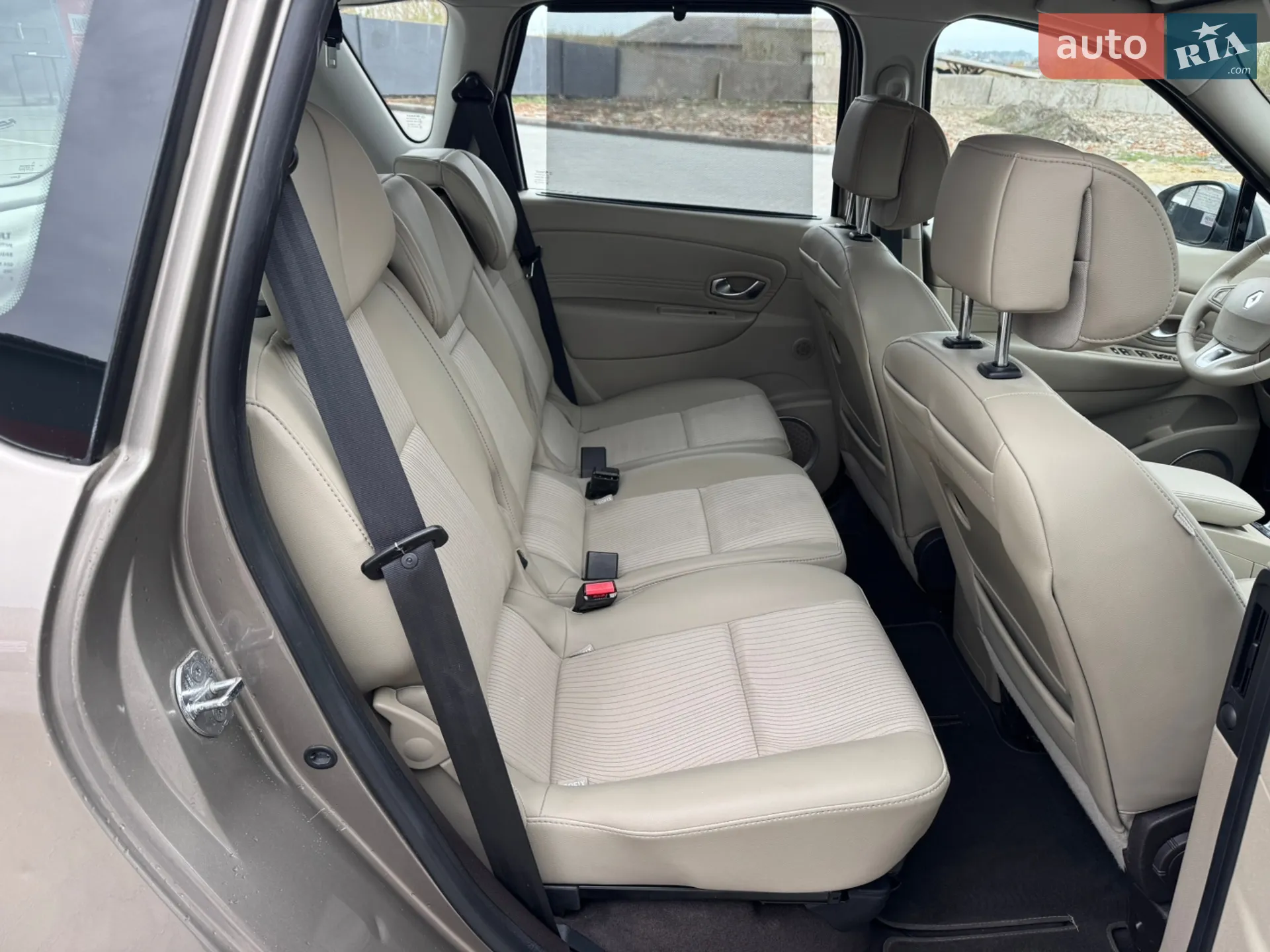 2010 Renault Scenic - мініатюра 21