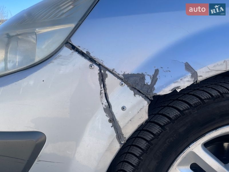 Минивэн Renault Scenic 2005 в Каменском