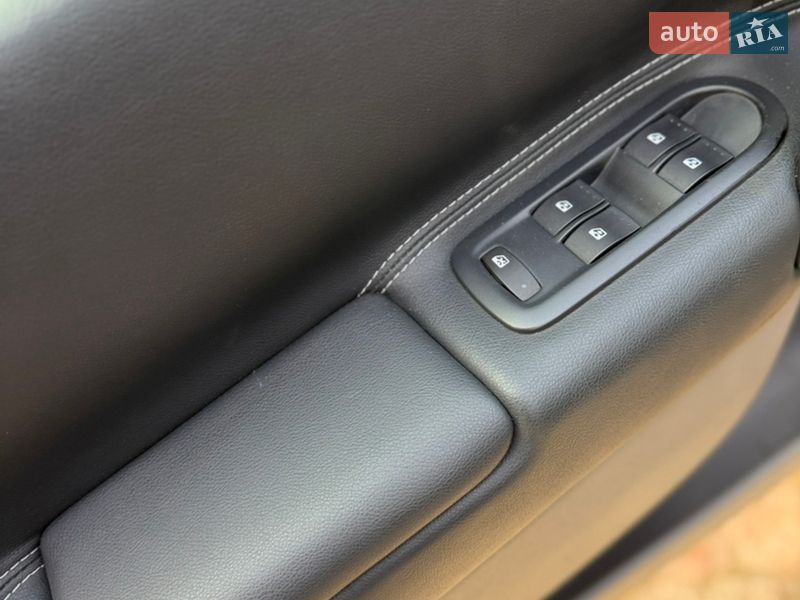 Мінівен Renault Scenic 2008 в Луцьку