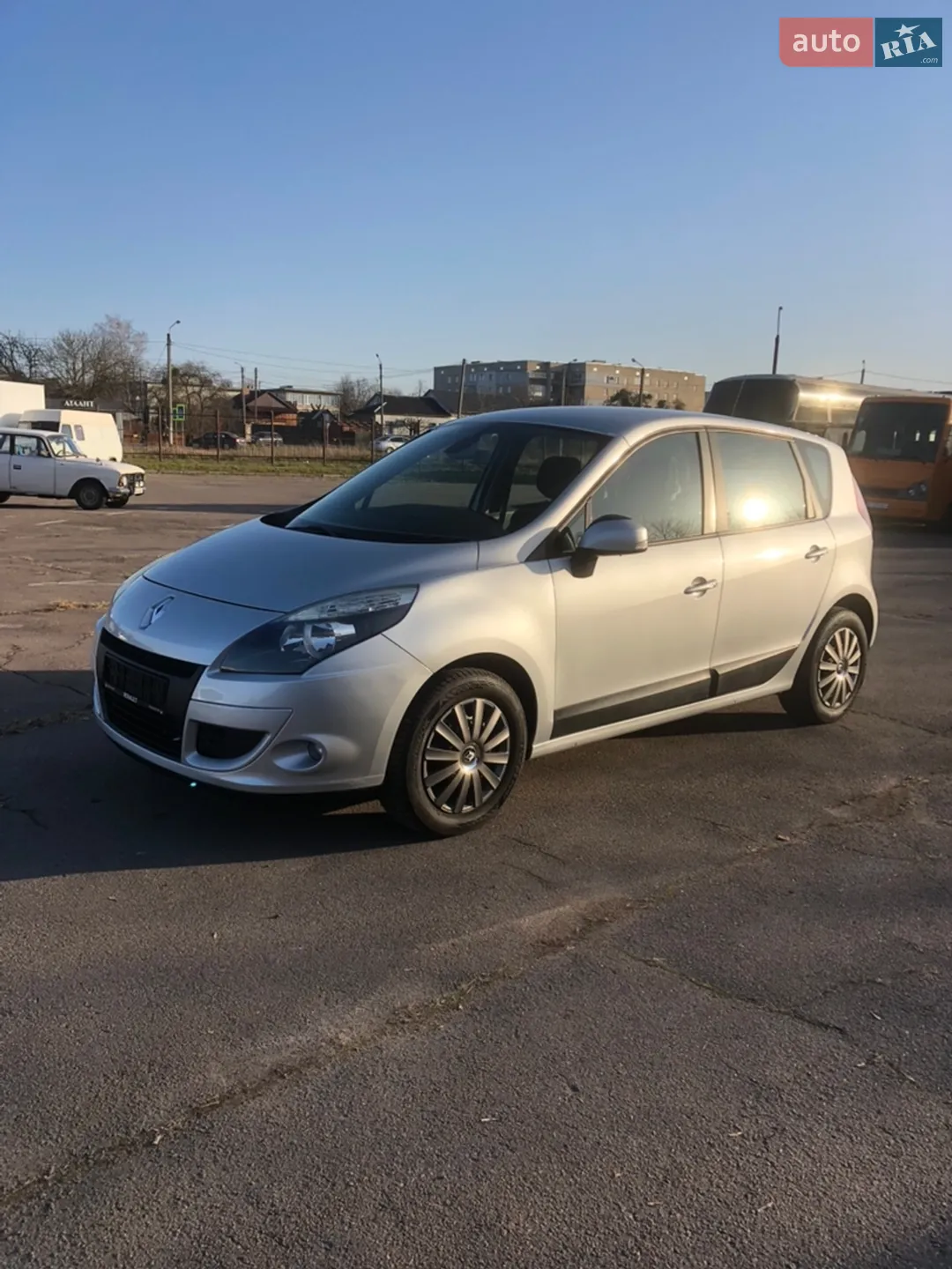 2010 Renault Scenic - мініатюра 10