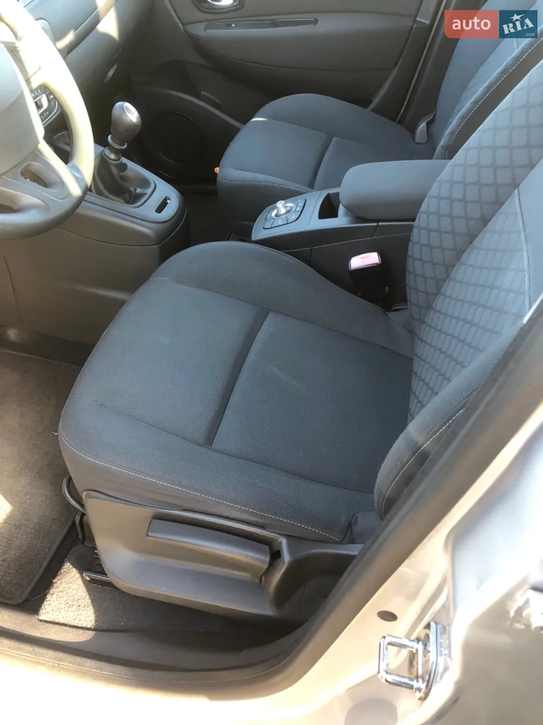 2010 Renault Scenic - мініатюра 13