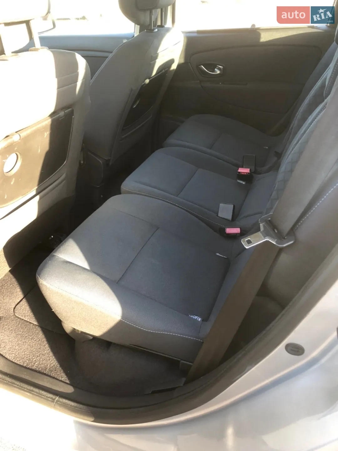 2010 Renault Scenic - мініатюра 17