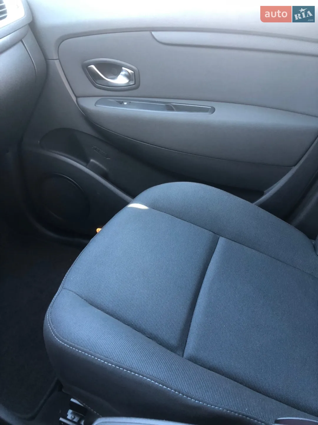 2010 Renault Scenic - мініатюра 18