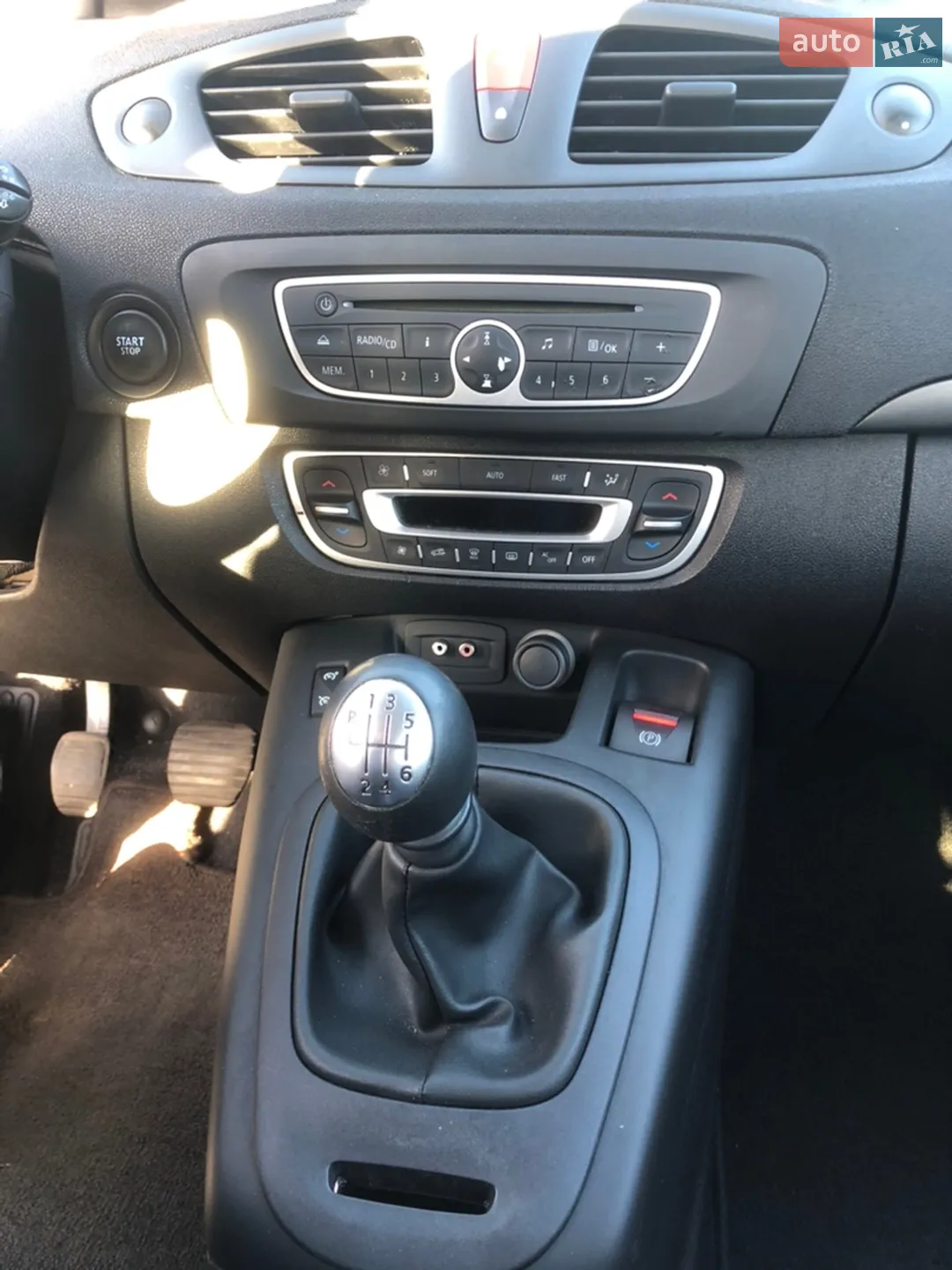 2010 Renault Scenic - мініатюра 24