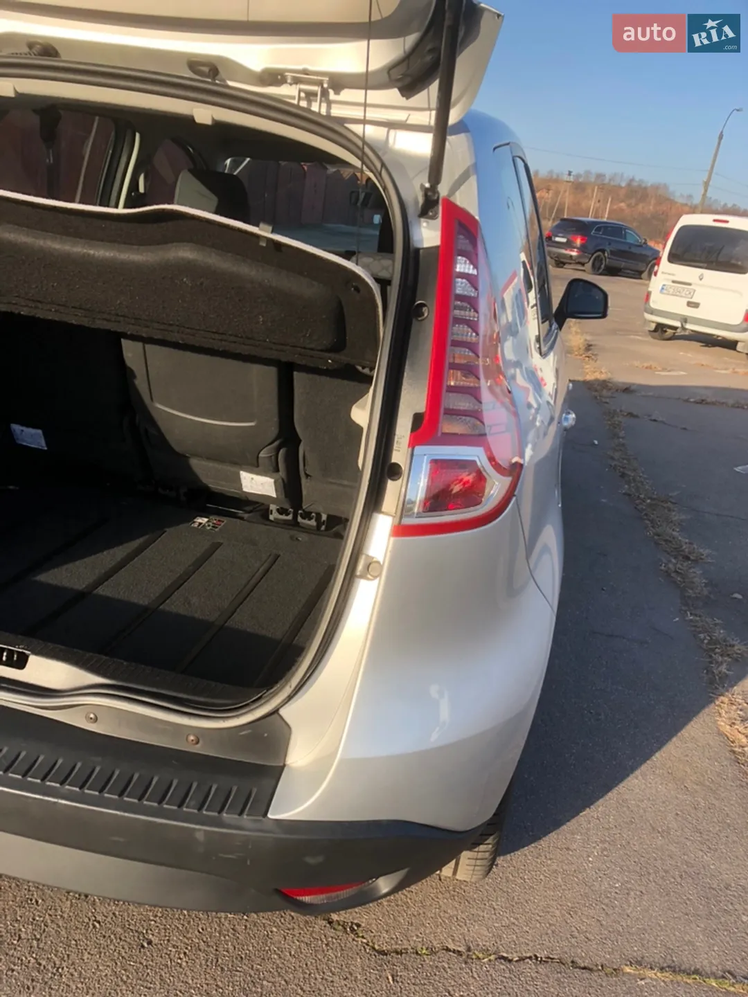 2010 Renault Scenic - мініатюра 27