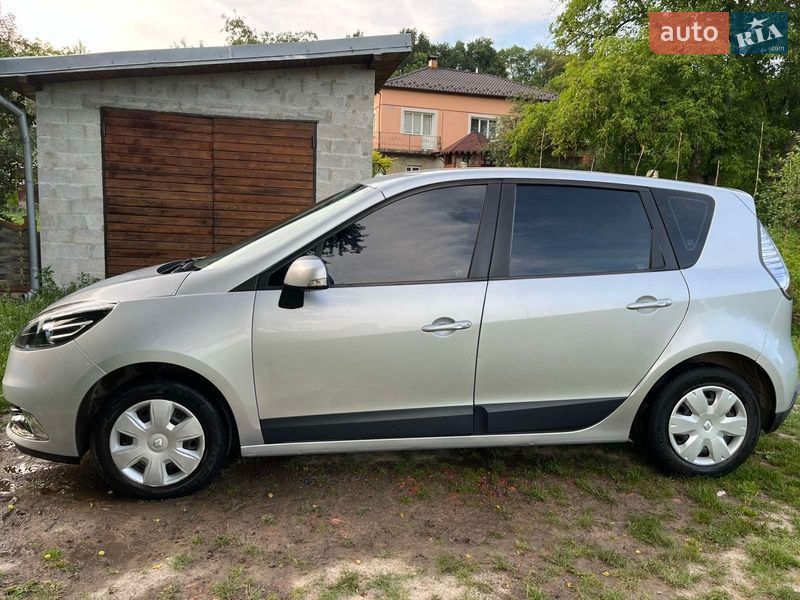 Renault Scenic 2012