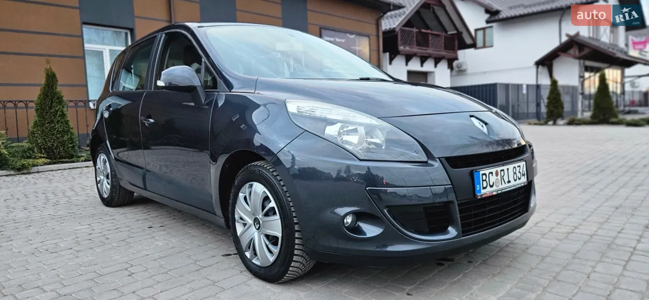 2011 Hyundai Santa Fe - мініатюра 132