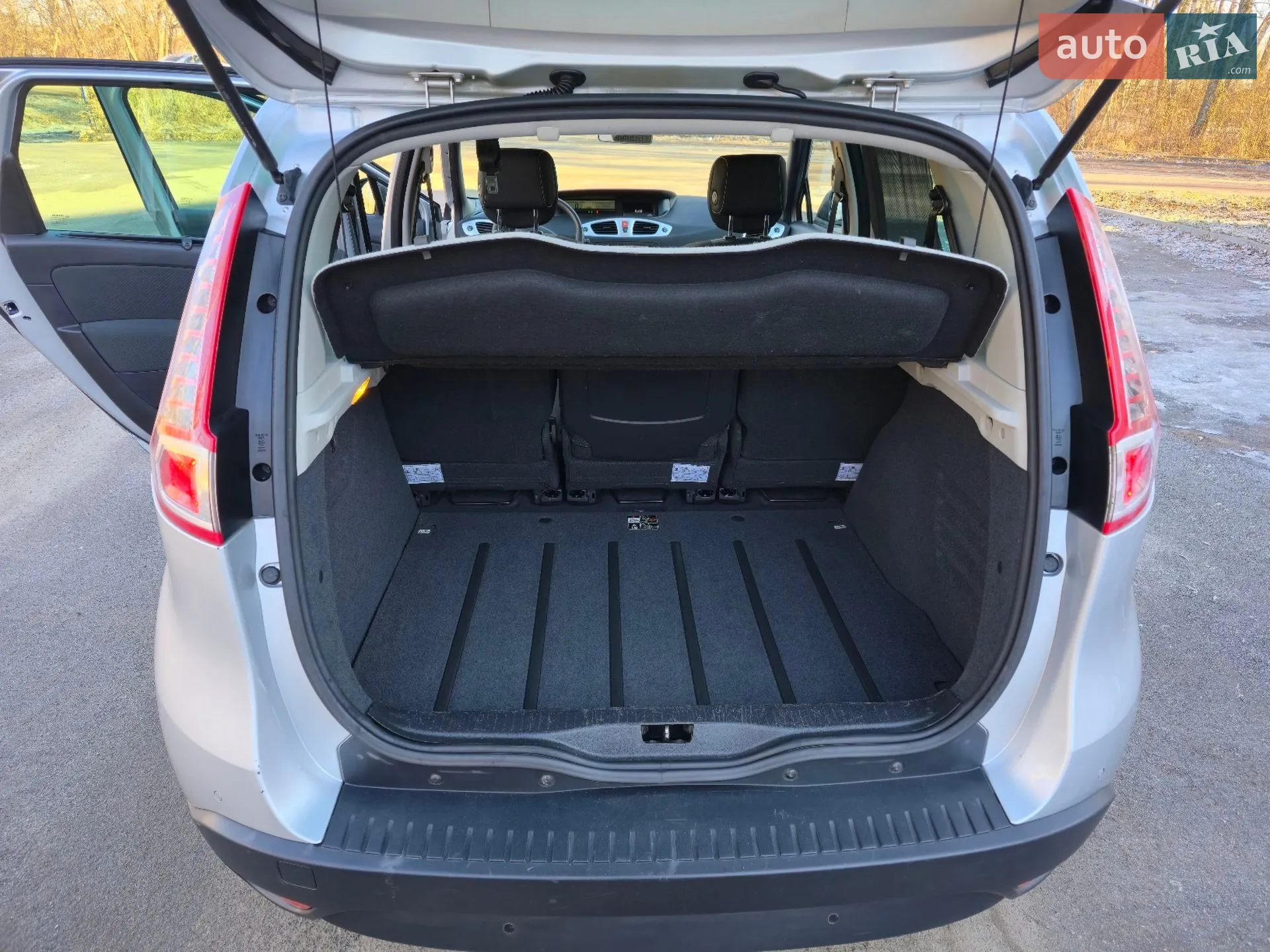 2010 Renault Scenic - мініатюра 23