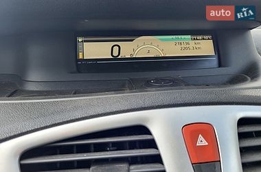 Минивэн Renault Scenic 2009 в Новониколаевке