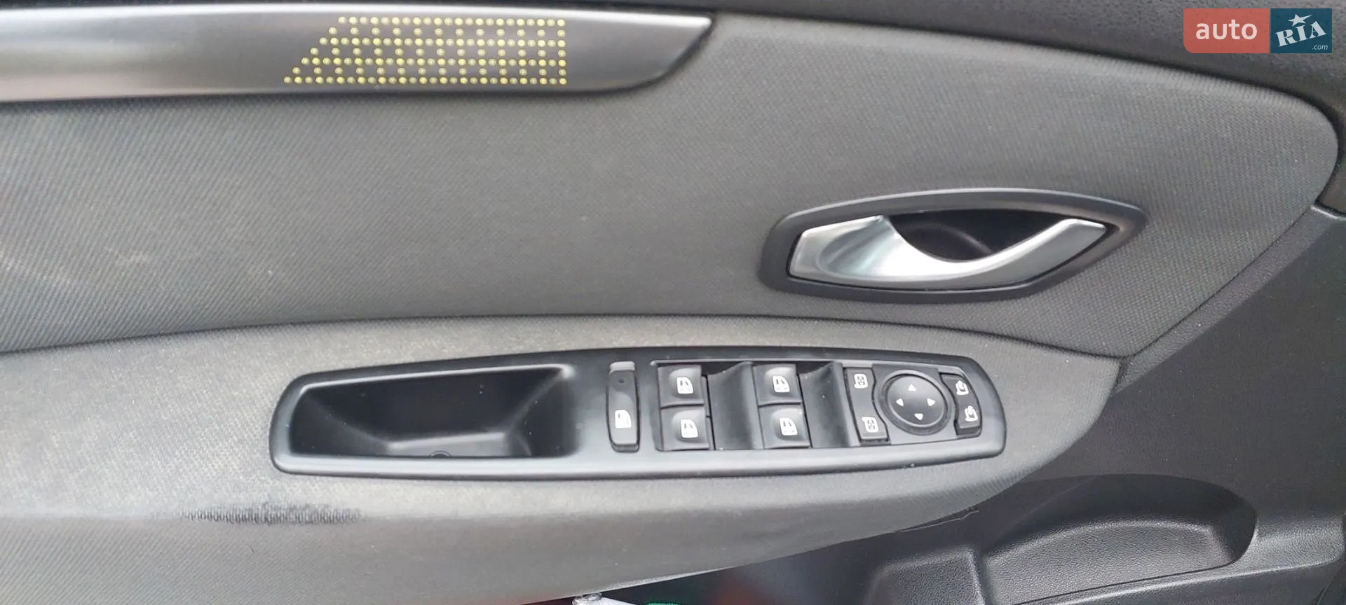 2010 Renault Scenic - мініатюра 19