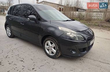 Мінівен Renault Scenic 2010 в Чернівцях