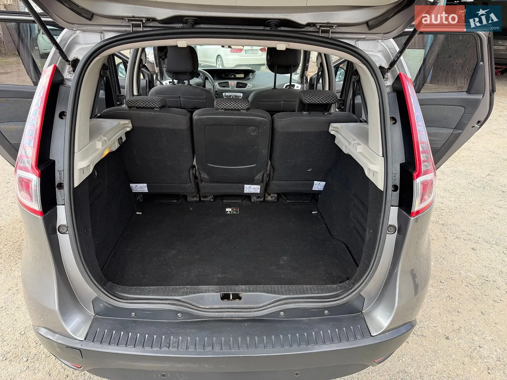 2011 Renault Scenic - мініатюра 9