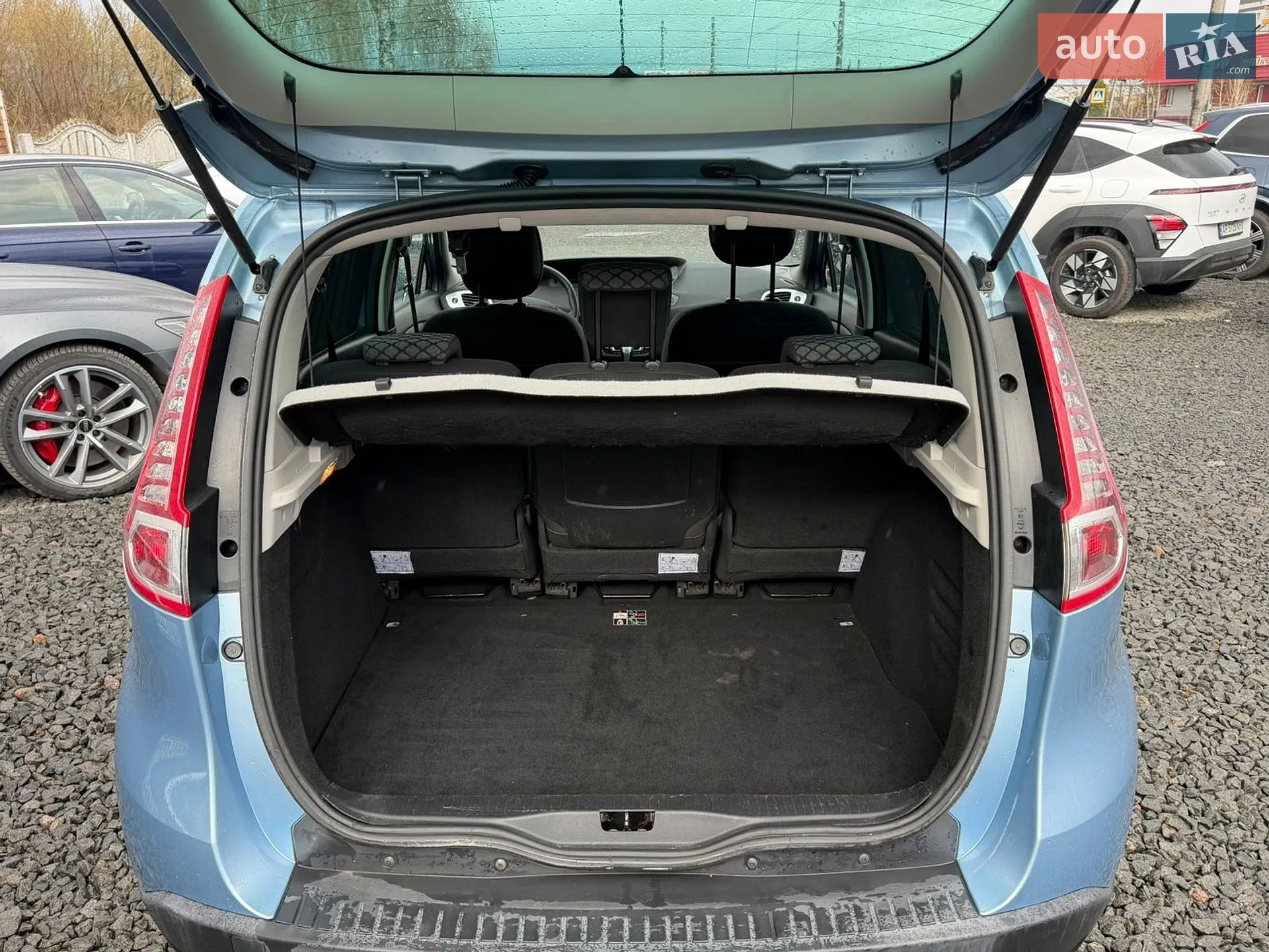 2010 Renault Scenic - мініатюра 9