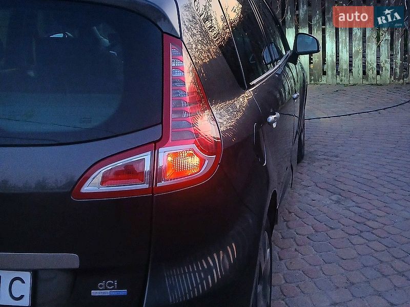 Мінівен Renault Scenic 2010 в Краматорську