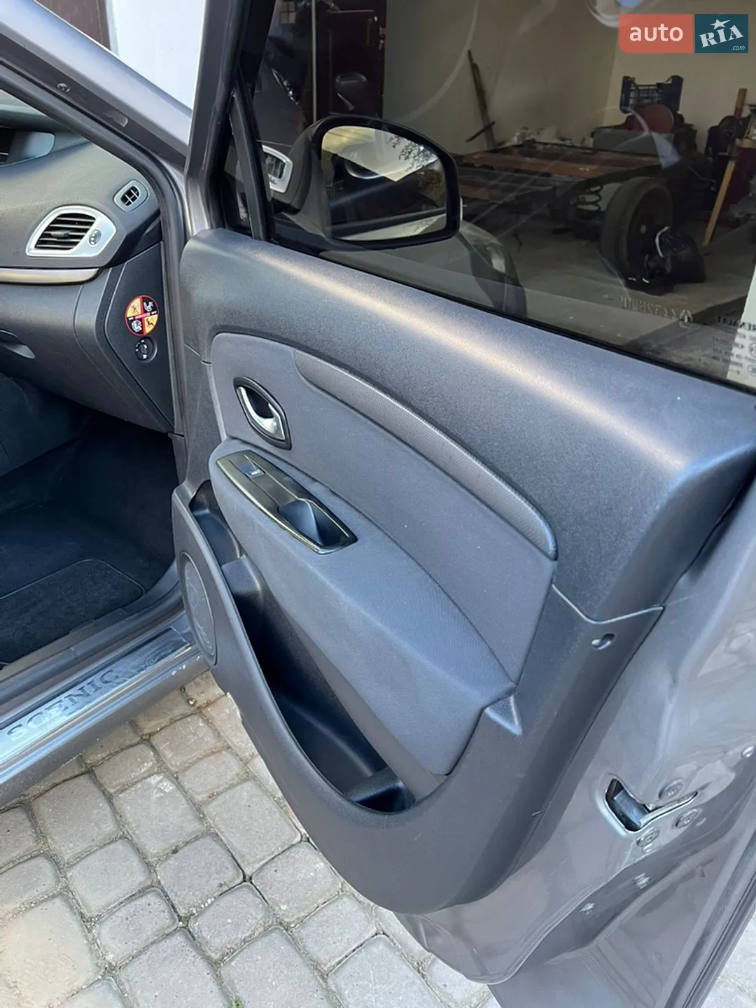 2010 Renault Scenic - мініатюра 15