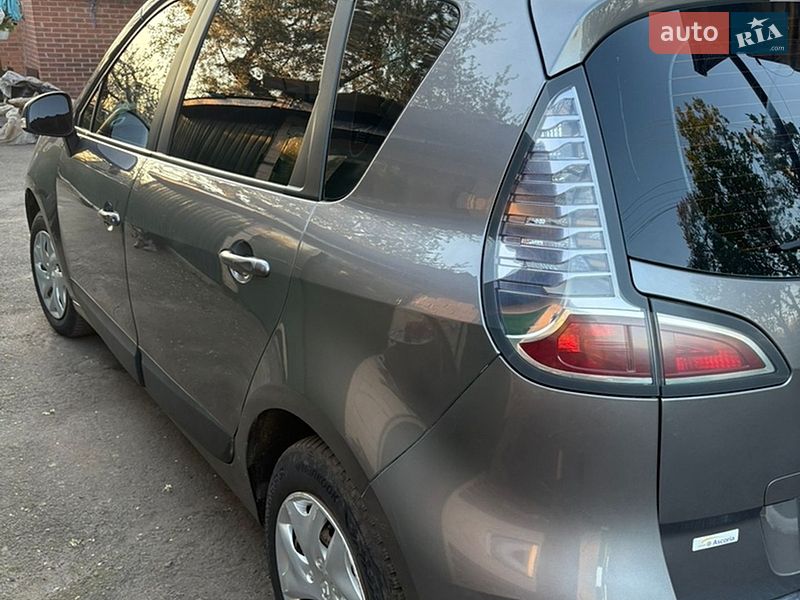 Минивэн Renault Scenic 2013 в Полтаве