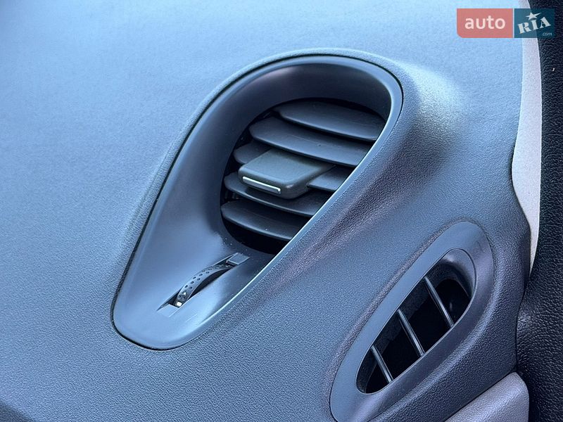Минивэн Renault Scenic 2007 в Ровно