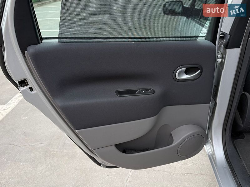 Минивэн Renault Scenic 2008 в Киеве фото 39 Минивэн Renault Scenic 2008 в Киеве
