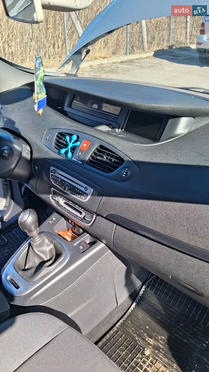 2011 Renault Scenic - мініатюра 17
