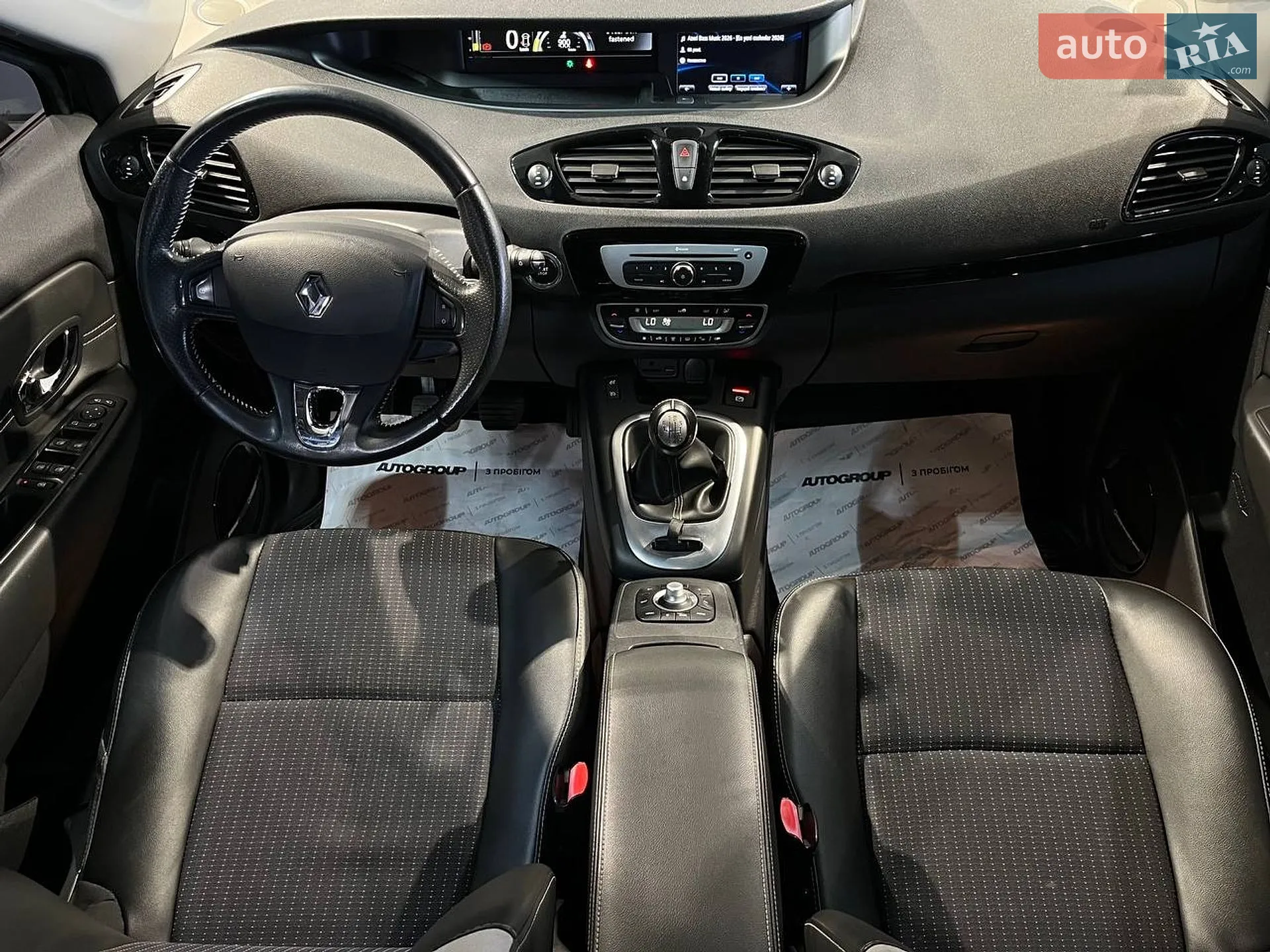 2014 Renault Scenic - мініатюра 16