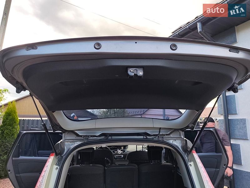 Минивэн Renault Scenic 2012 в Звягеле