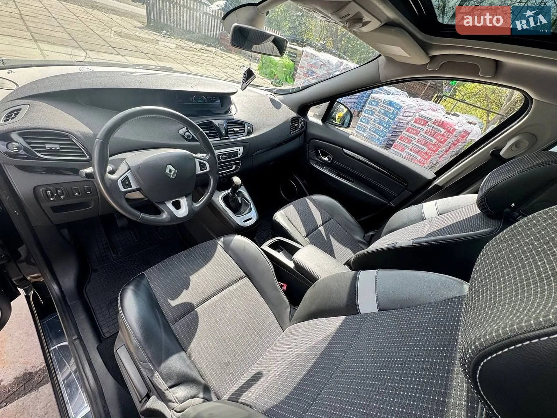 2012 Renault Scenic - мініатюра 17