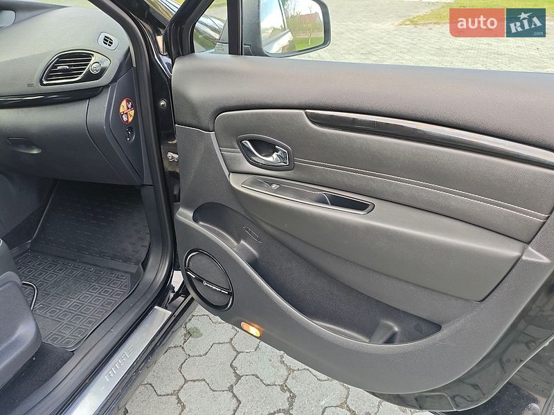 Минивэн Renault Scenic 2013 в Дубно