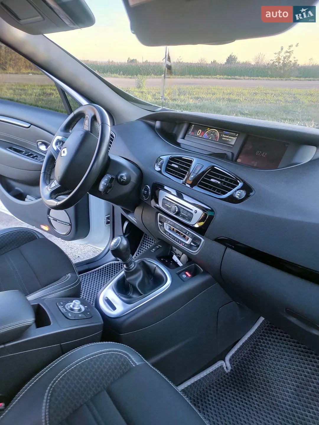 2015 Renault Scenic - мініатюра 16