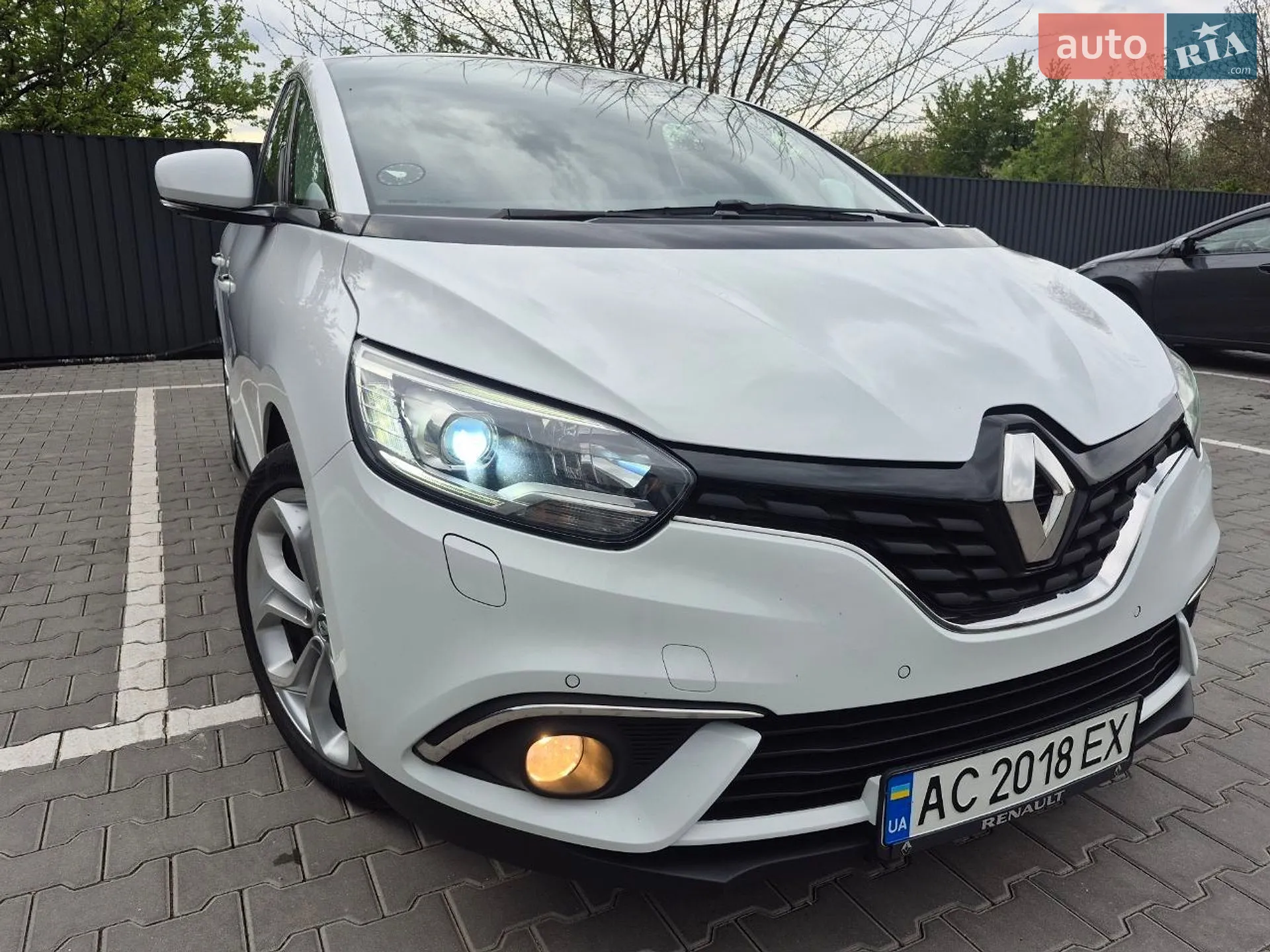 2017 Renault Scenic - фото 1