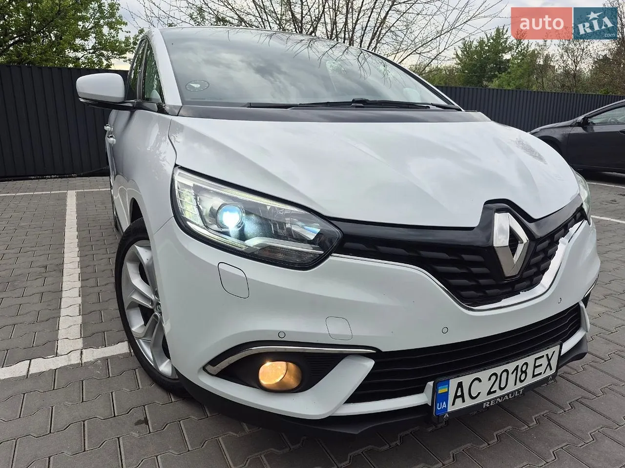 2017 Renault Scenic - мініатюра 13