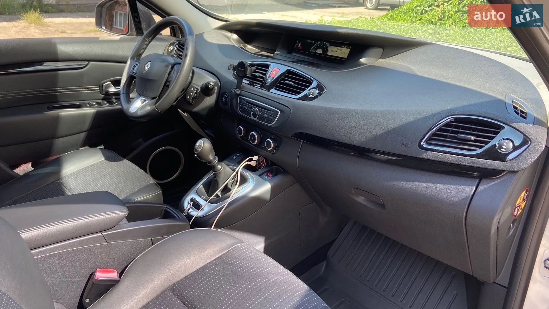 2011 Renault Scenic - мініатюра 21