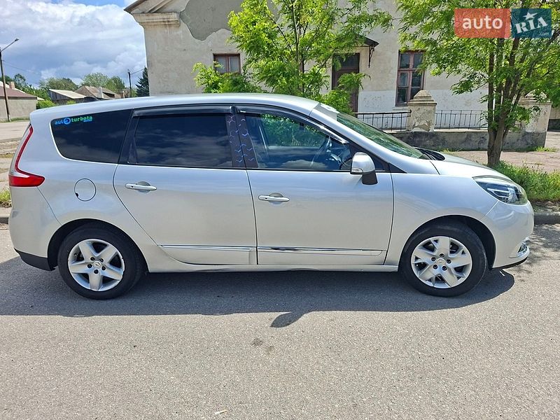 Минивэн Renault Scenic 2015 в Покрове