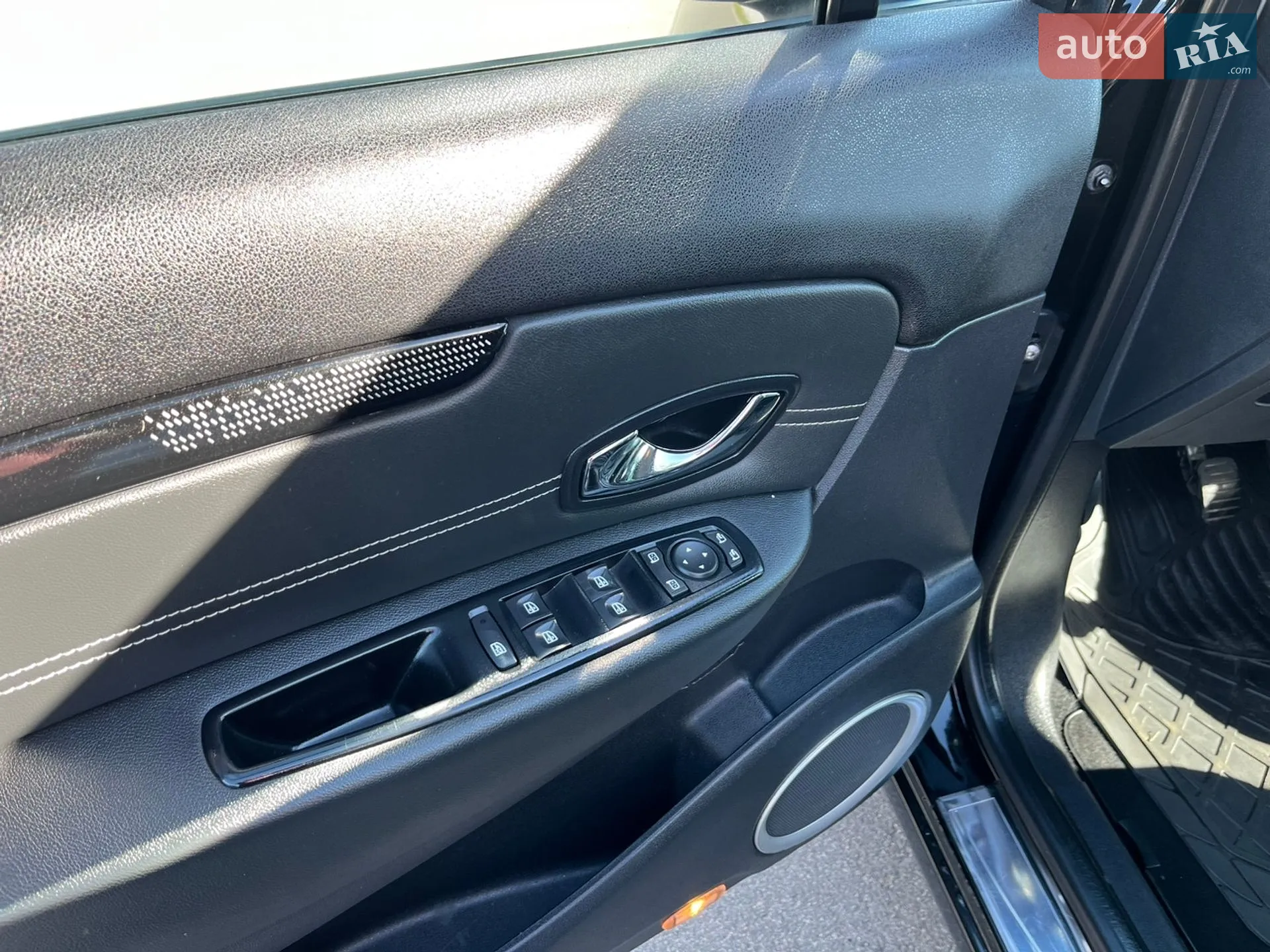 2012 Renault Scenic - мініатюра 19