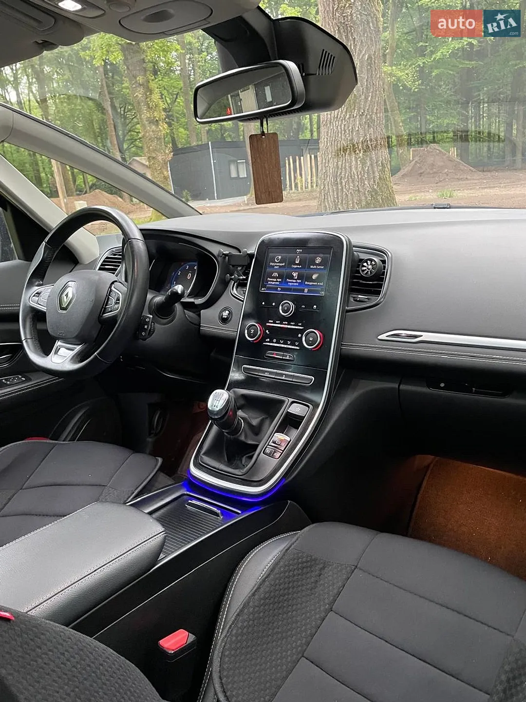 2017 Renault Scenic - мініатюра 16