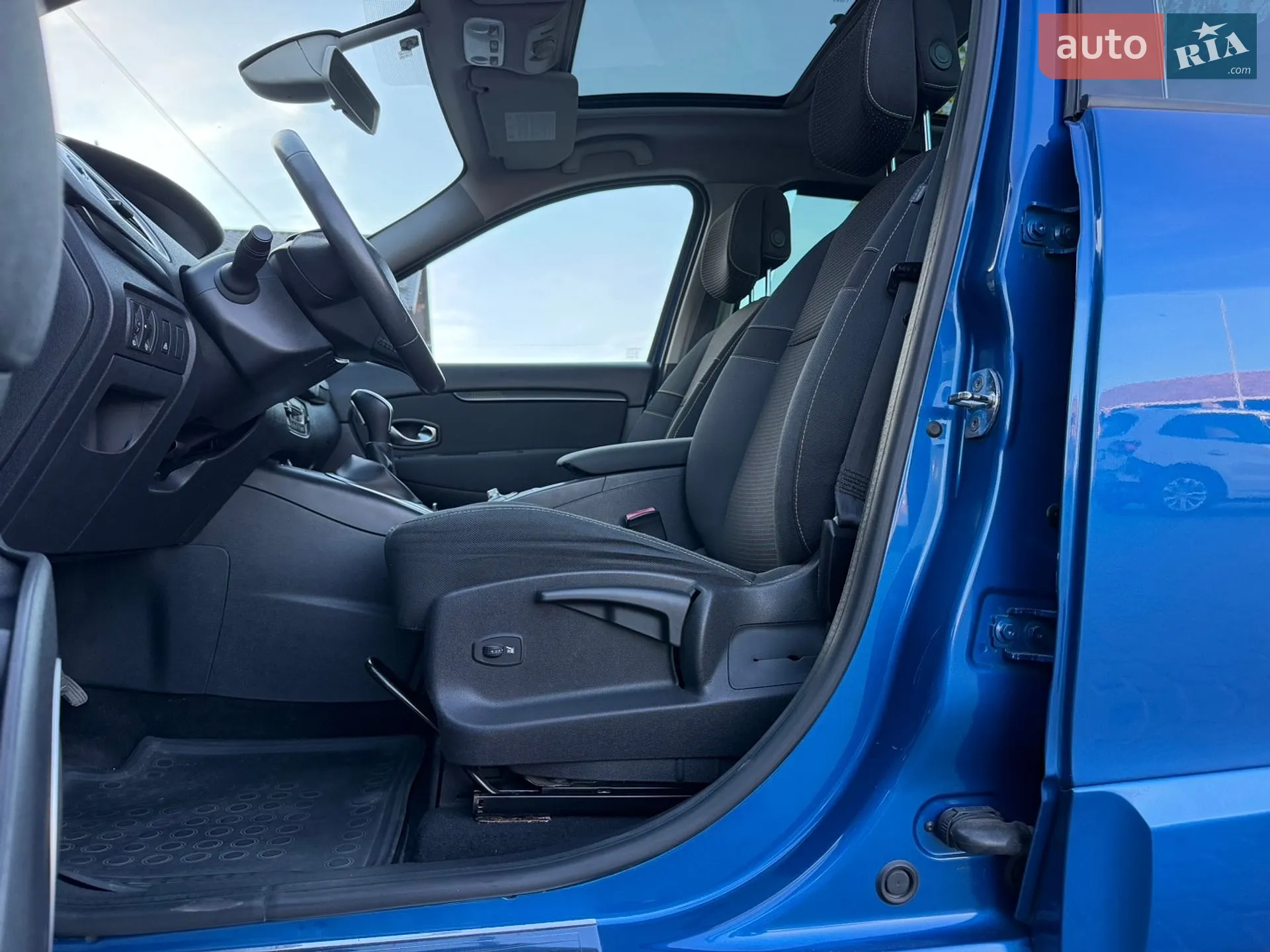 2010 Renault Scenic - мініатюра 11