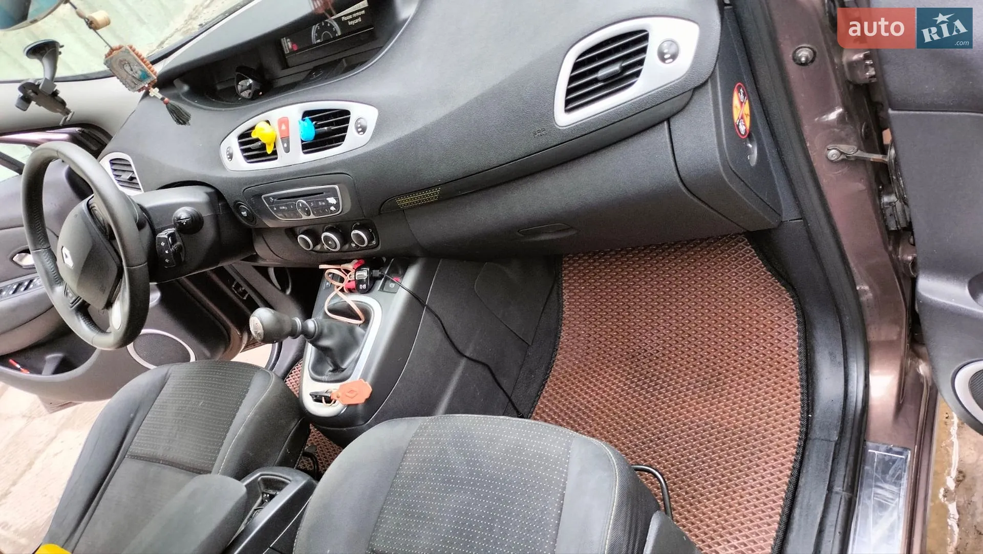 2010 Renault Scenic - мініатюра 8
