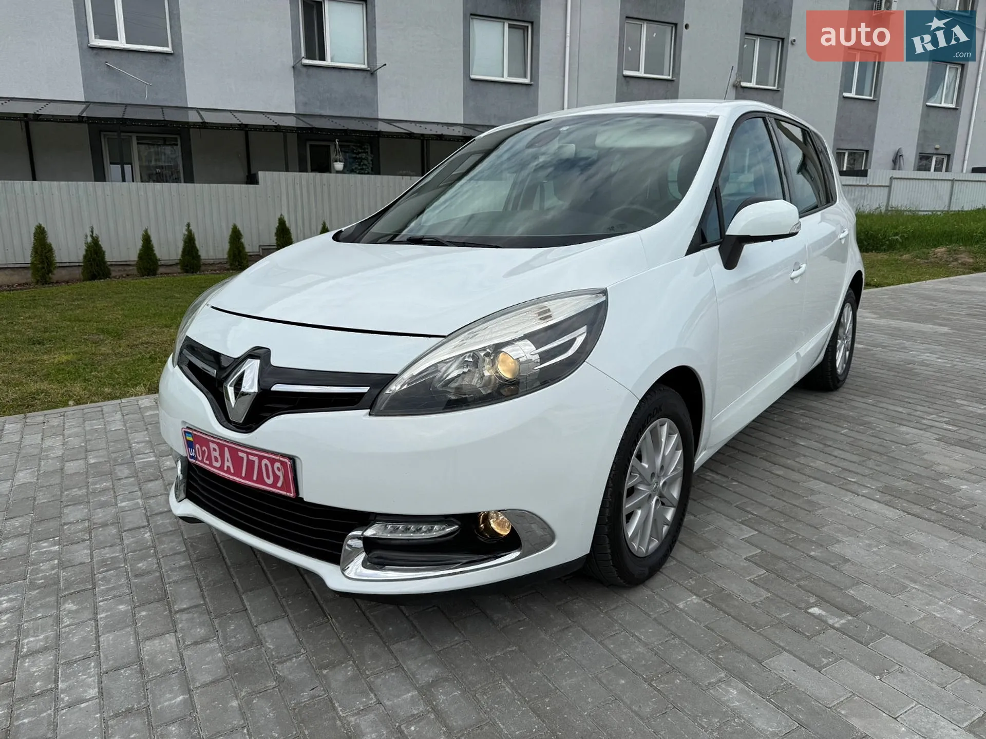 2014 Renault Scenic - мініатюра 2