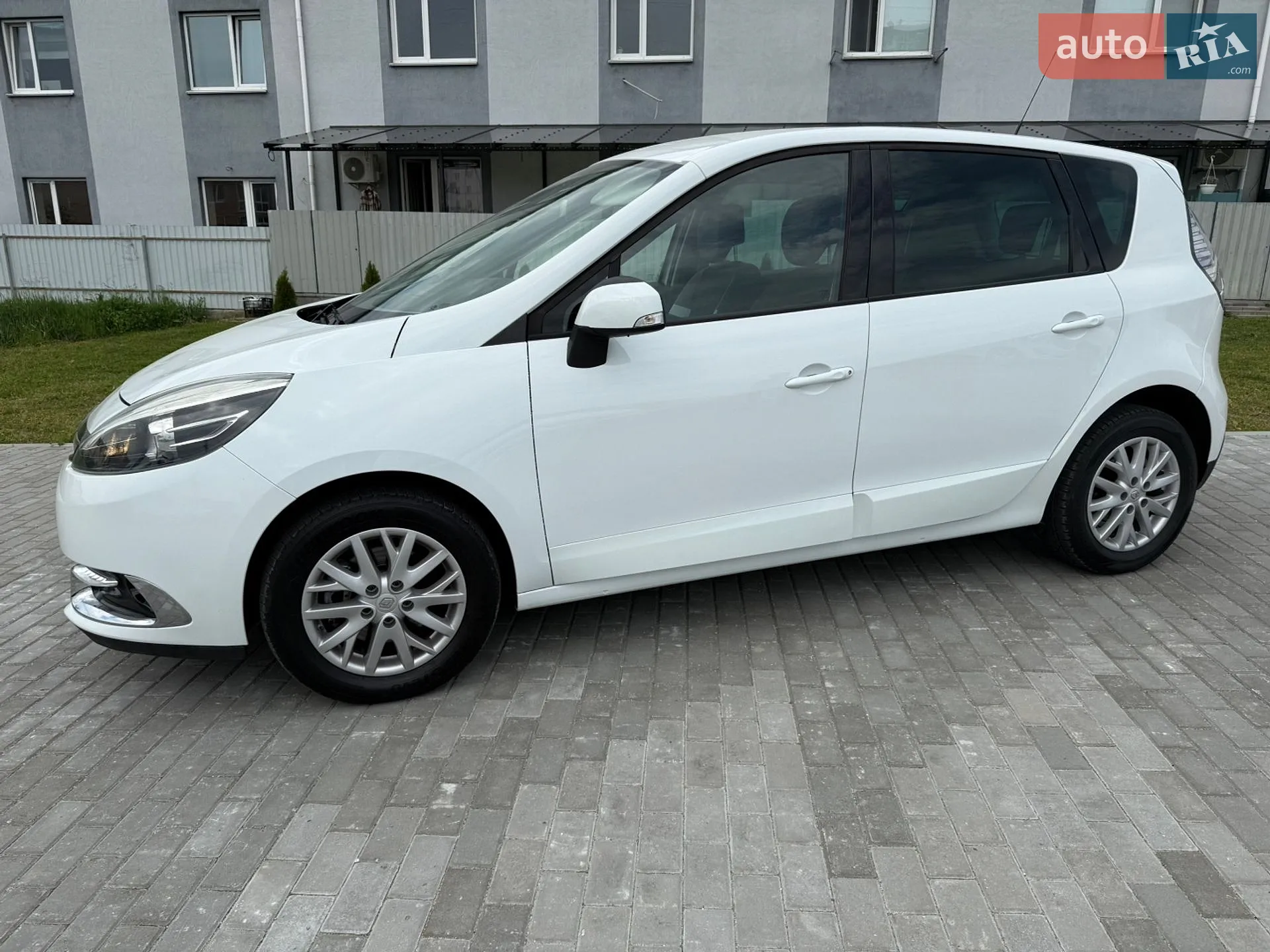 2014 Renault Scenic - фото 1