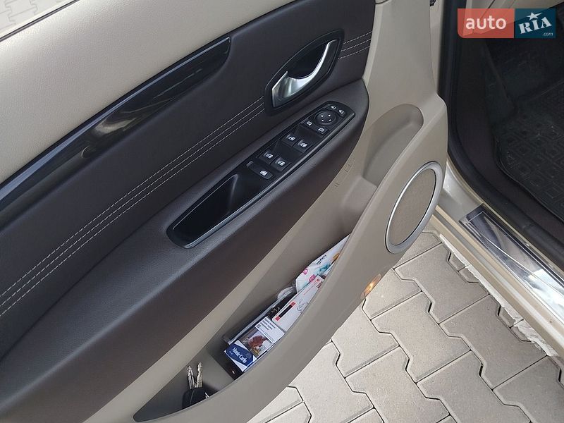 Минивэн Renault Scenic 2011 в Виннице