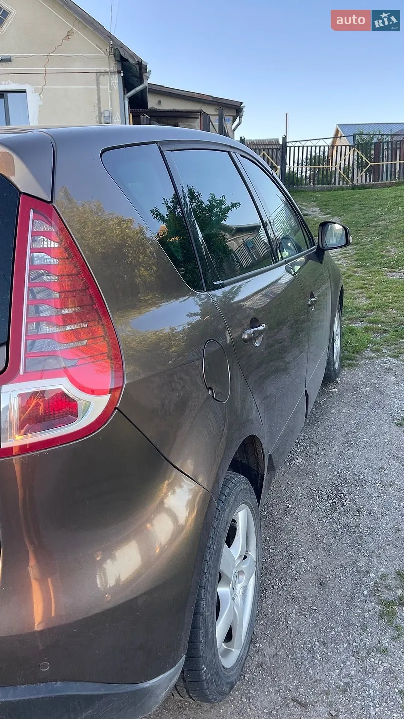 2010 Renault Scenic - мініатюра 4
