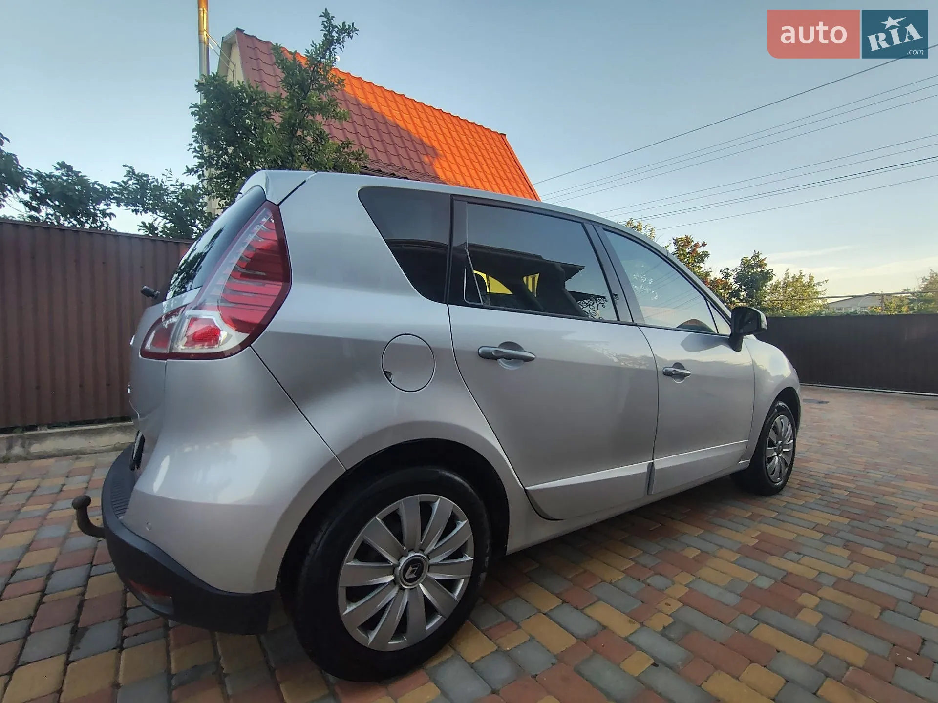2010 Renault Scenic - мініатюра 4