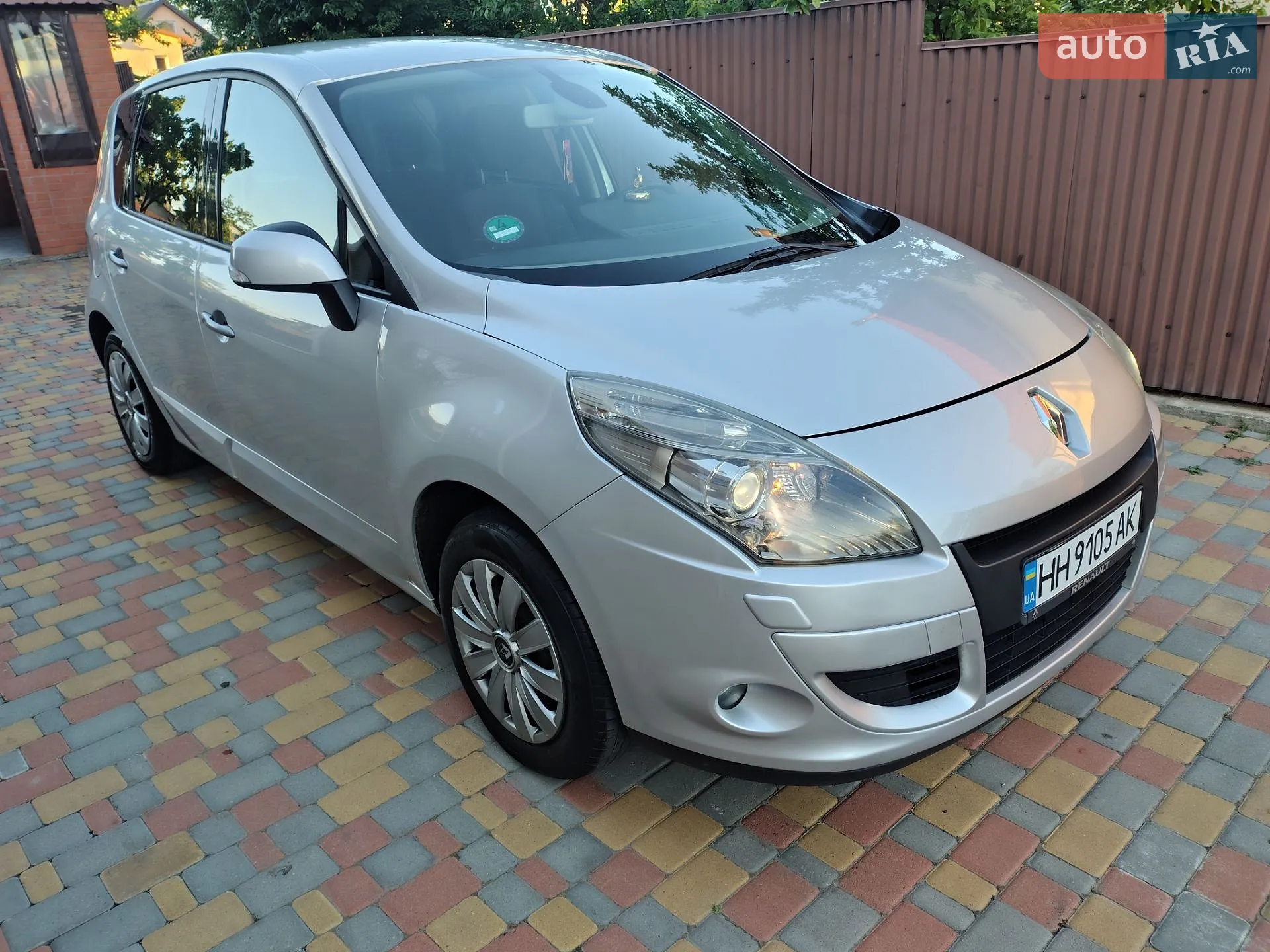 2010 Renault Scenic - мініатюра 10