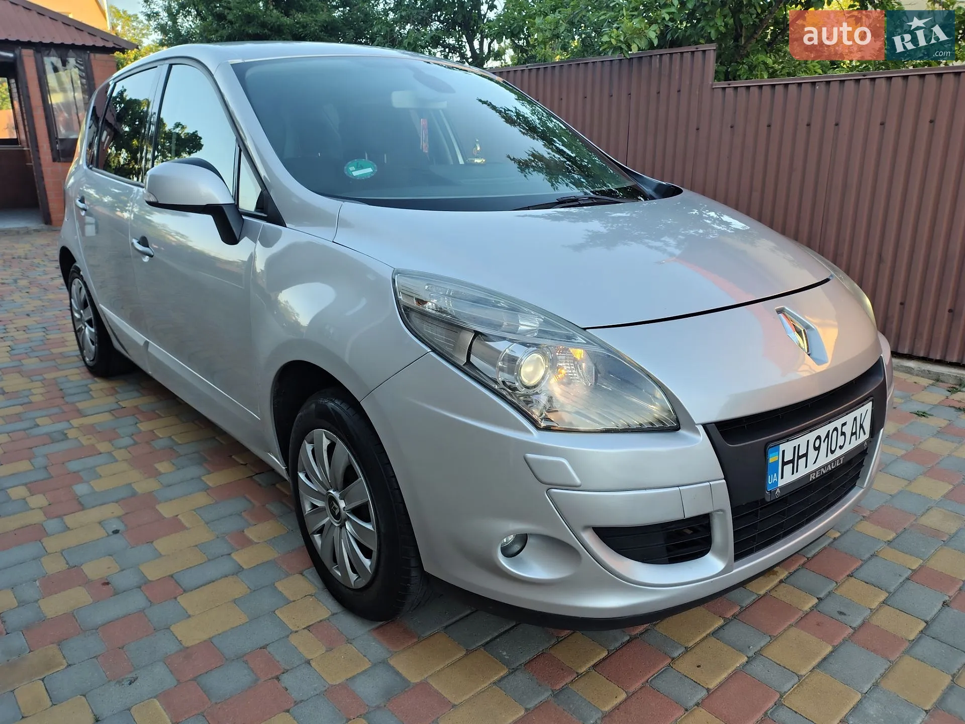 2010 Renault Scenic - мініатюра 9