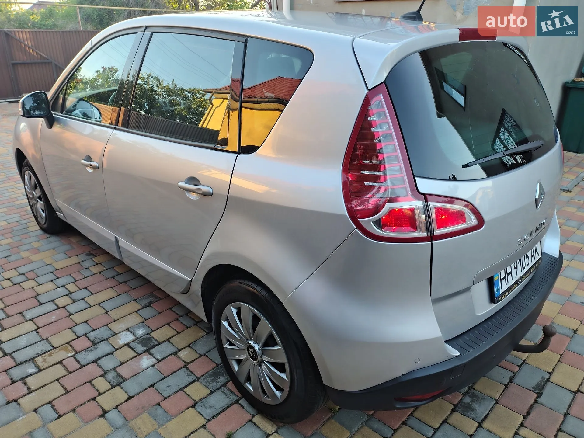 2010 Renault Scenic - мініатюра 11