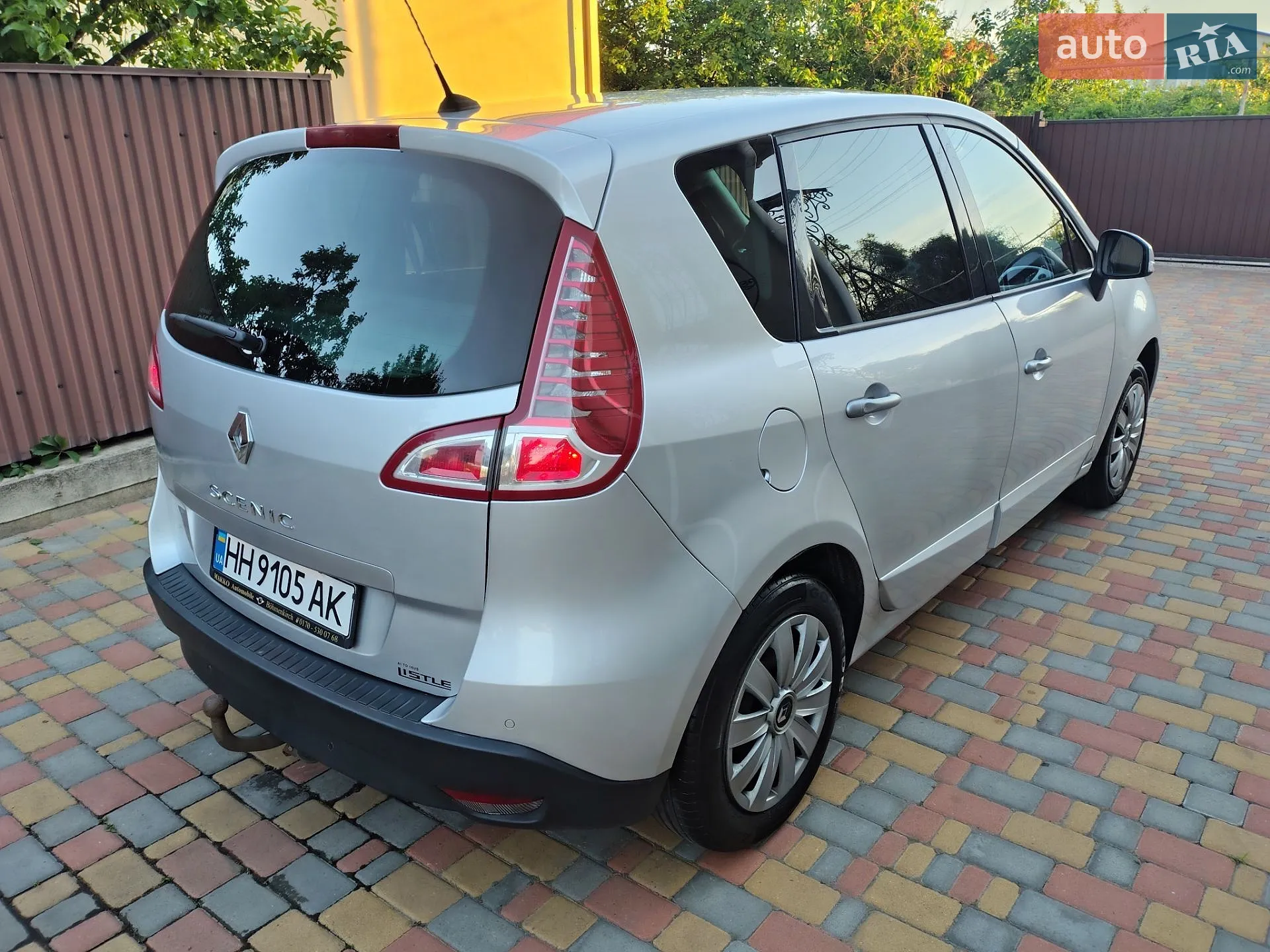 2010 Renault Scenic - мініатюра 13
