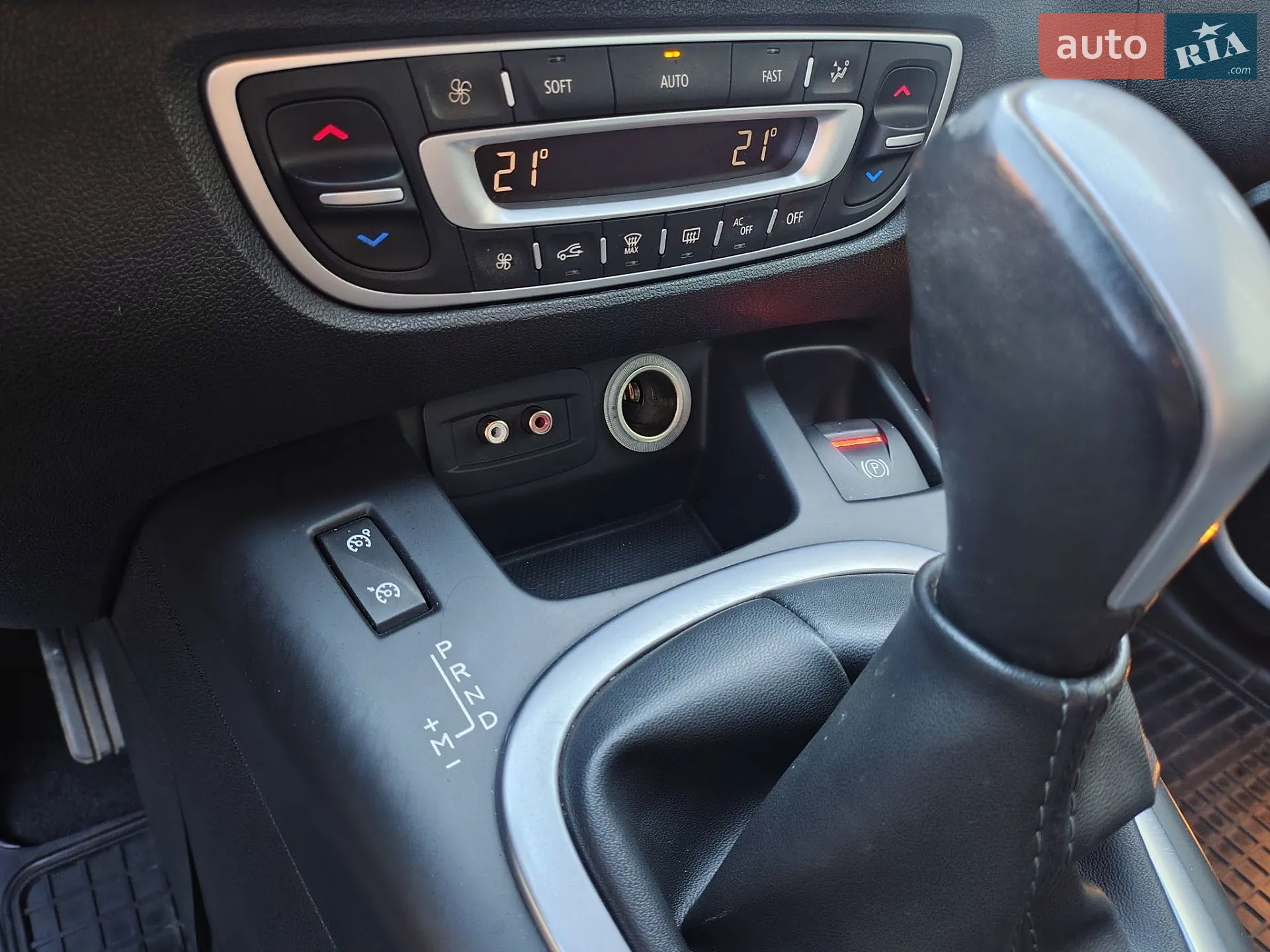 2010 Renault Scenic - мініатюра 21
